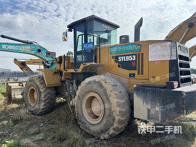 駕駛室工作臺（整機外觀及大件）