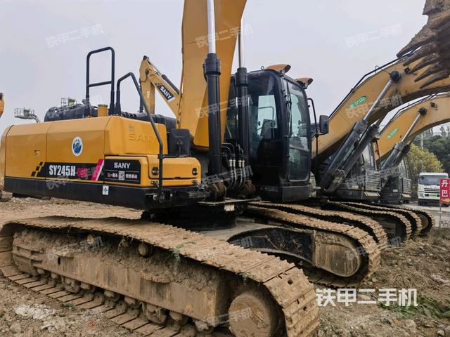 右前45(整機(jī)外觀) 右前45(整機(jī)外觀)