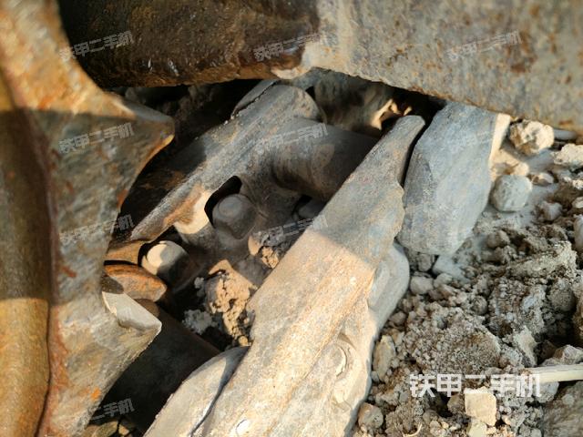 左托鏈輪和鏈筋(行走機(jī)構(gòu)) 左托鏈輪和鏈筋(行走機(jī)構(gòu))