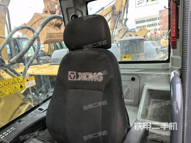 座椅左側(cè)控制臺(tái)/音響/含左手柄（駕駛室部分）