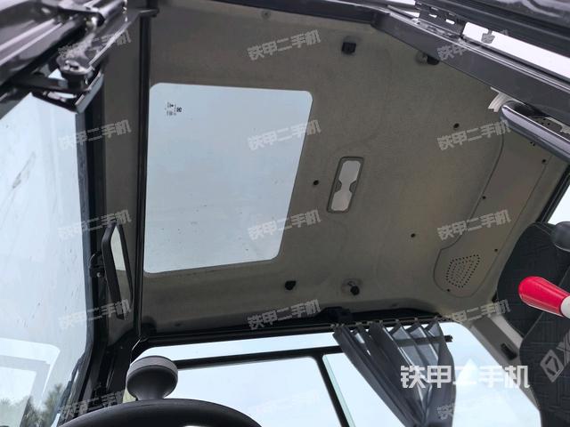 頂棚整體(駕駛室部分) 頂棚整體(駕駛室部分)
