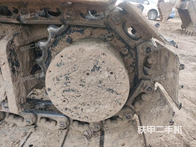 右驅(qū)動(dòng)輪（行走機(jī)構(gòu)）