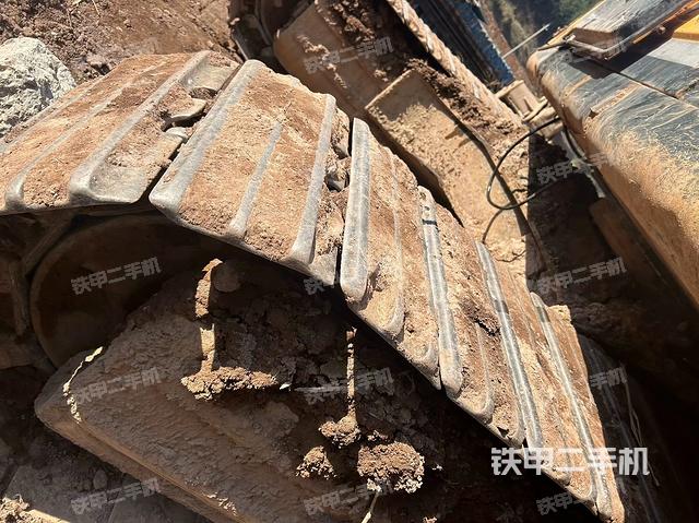 左側(cè)履帶整體?（行走機(jī)構(gòu)）