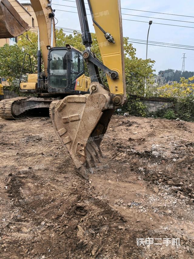 小臂整體左后（工作和回轉(zhuǎn)裝置）