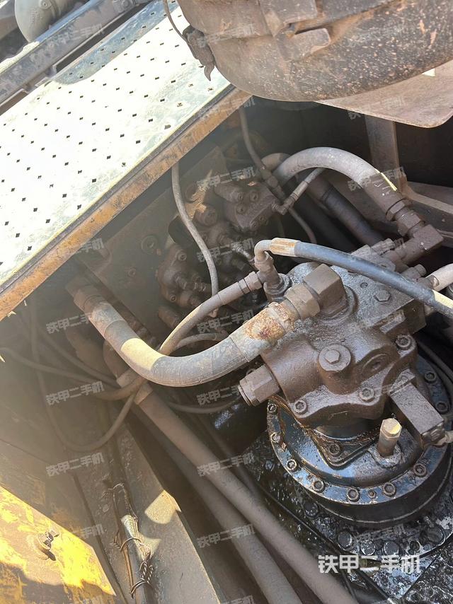 回轉(zhuǎn)馬達(dá)（上車部件）