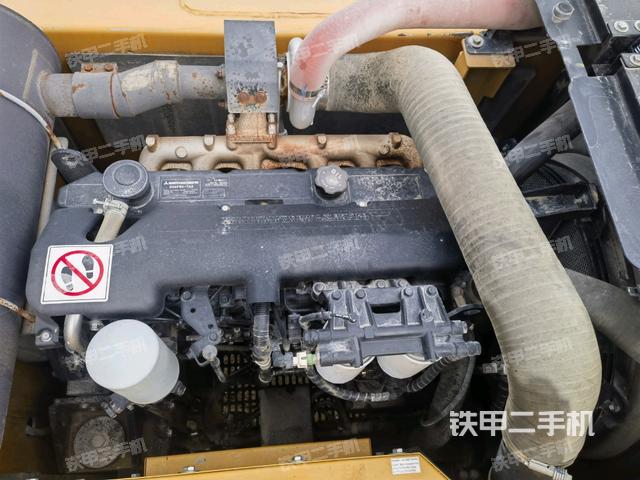 發(fā)動(dòng)機(jī)室(上車部件) 發(fā)動(dòng)機(jī)室(上車部件)