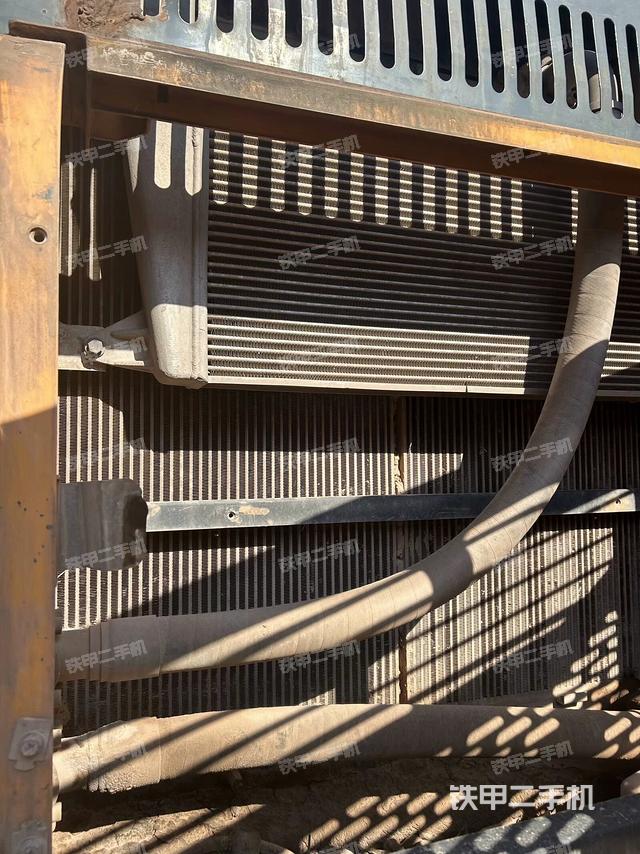 散熱器正面（大件艙室）