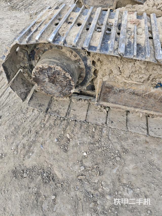 右驅(qū)動(dòng)輪（行走機(jī)構(gòu)）