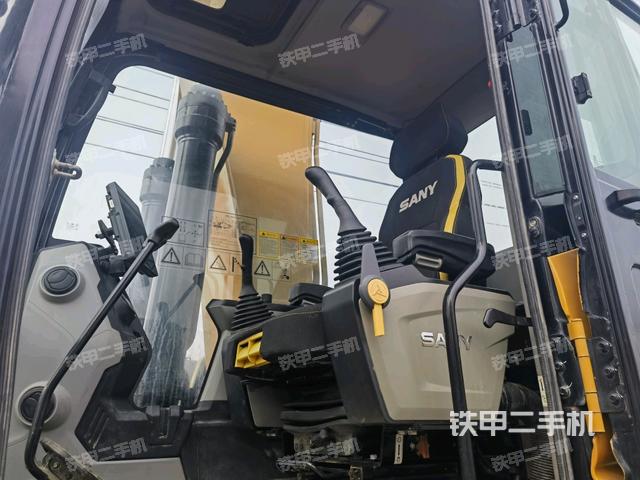 頂棚整體(駕駛室部分) 頂棚整體(駕駛室部分)