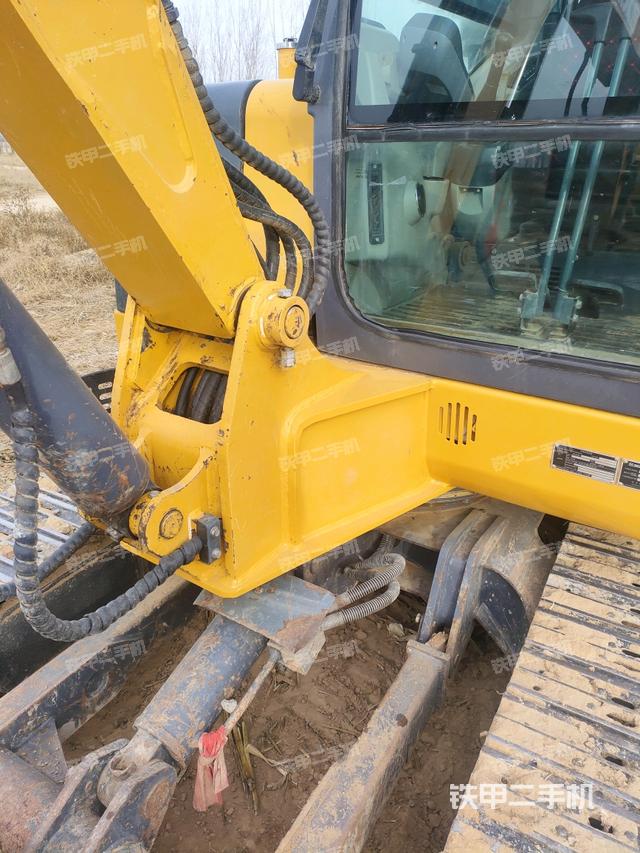 轉(zhuǎn)盤和下車架正前（工作和回轉(zhuǎn)裝置）