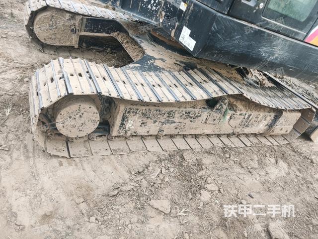 左側(cè)履帶整體?（行走機(jī)構(gòu)）