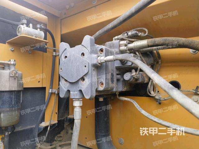 液壓泵斜45?左(大件艙室) 液壓泵斜45?左(大件艙室)