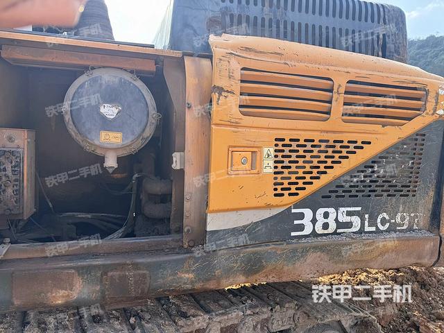 散熱器正面(大件艙室) 散熱器正面(大件艙室)