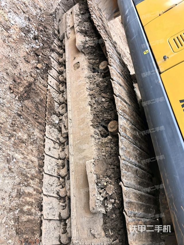 左驅(qū)動(dòng)輪（行走機(jī)構(gòu)）