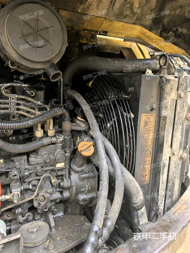 水箱+風(fēng)扇特寫(xiě)(上車(chē)部件) 水箱+風(fēng)扇特寫(xiě)(上車(chē)部件)