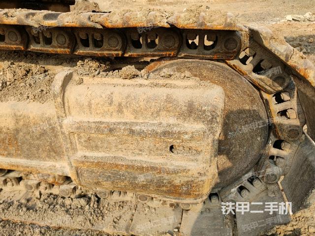 右側(cè)行走馬達(dá)蓋板(行走機(jī)構(gòu)) 右側(cè)行走馬達(dá)蓋板(行走機(jī)構(gòu))