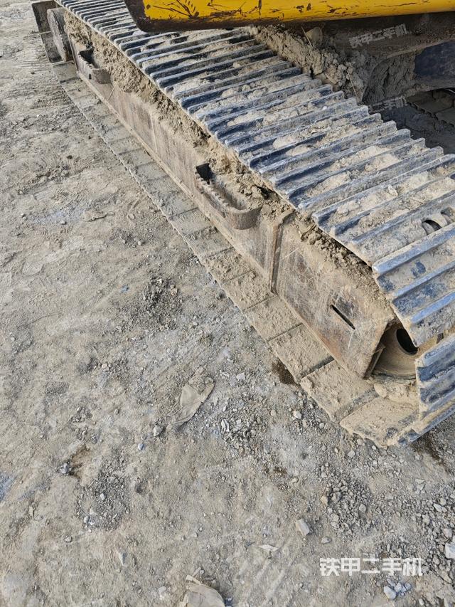 右側(cè)履帶整體（行走機(jī)構(gòu)）