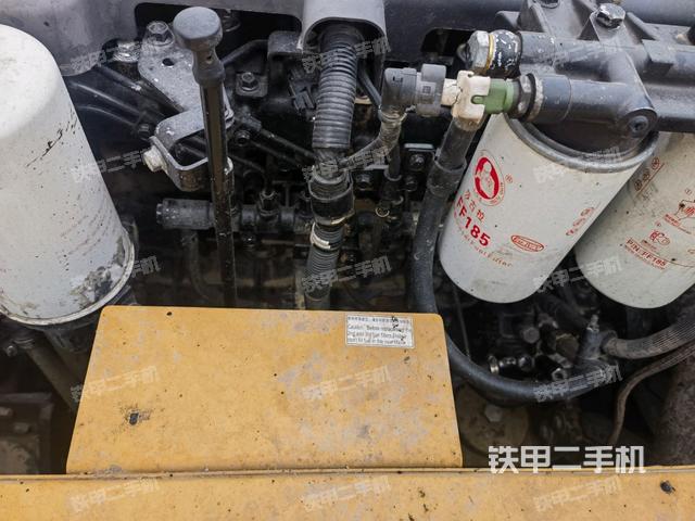 氣門室蓋螺絲特寫(上車部件) 氣門室蓋螺絲特寫(上車部件)