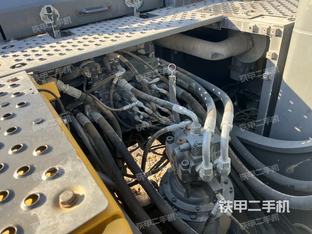 回轉馬達和主控閥（整機外觀）