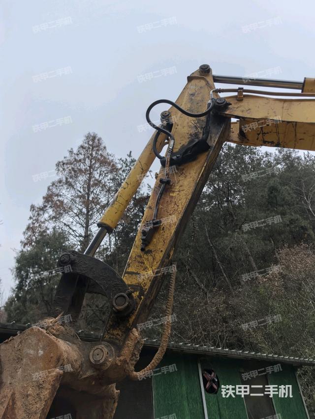 小臂整體左后(工作和回轉(zhuǎn)裝置) 小臂整體左后(工作和回轉(zhuǎn)裝置)