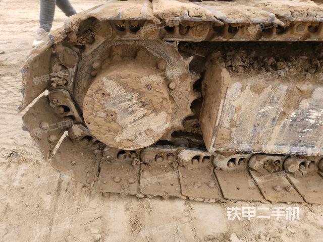 右側(cè)履帶整體?(行走機(jī)構(gòu)) 右側(cè)履帶整體?(行走機(jī)構(gòu))