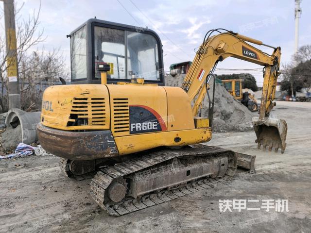 右后45(整機外觀) 右后45(整機外觀)