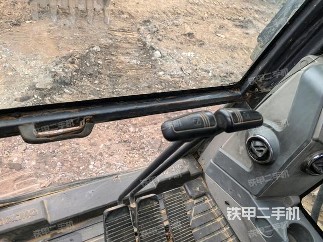 座椅后部（駕駛室部分）