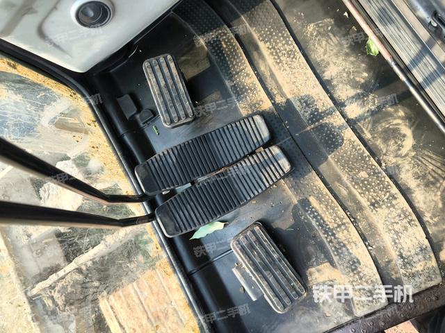 駕駛室頂部（整機(jī)外觀）