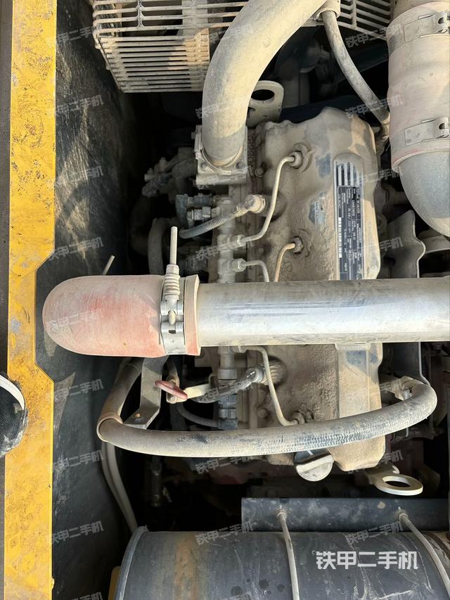 發(fā)動(dòng)機(jī)室（上車部件）