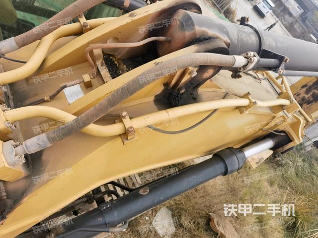 大臂背部俯視（工作和回轉裝置）