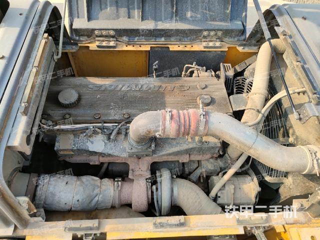 氣門室蓋螺絲特寫(上車部件) 氣門室蓋螺絲特寫(上車部件)