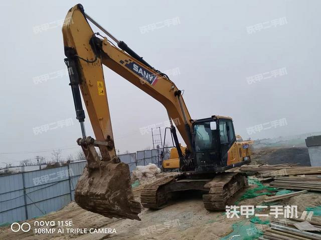 三一重工SY200C挖掘機