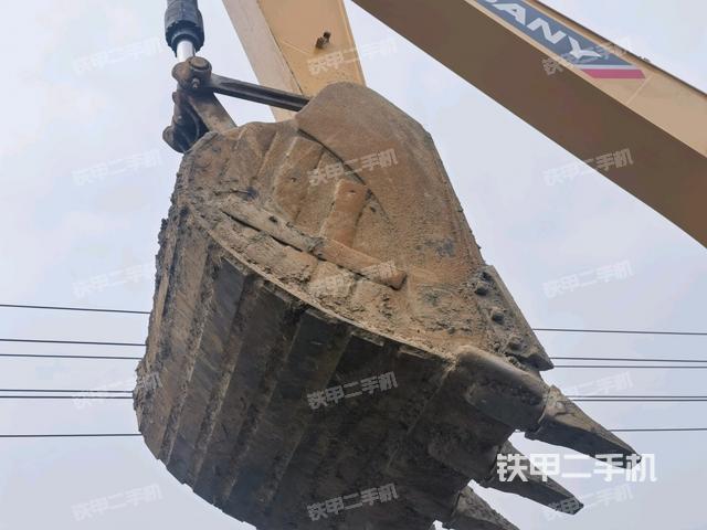 小臂整體左后(工作和回轉(zhuǎn)裝置) 小臂整體左后(工作和回轉(zhuǎn)裝置)