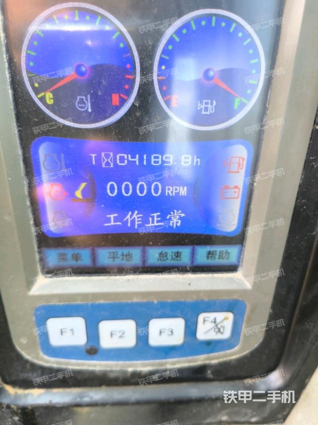 駕駛室整體（整機(jī)外觀）