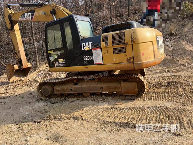 單側(cè)履帶整體（整機(jī)外觀）