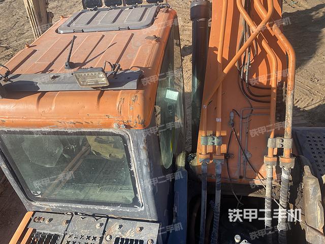 驾驶室顶部（整机外观）