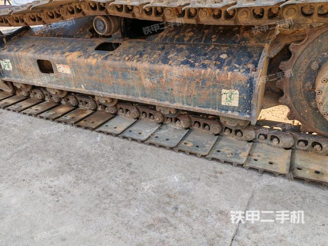 單側(cè)履帶整體（整機(jī)外觀）