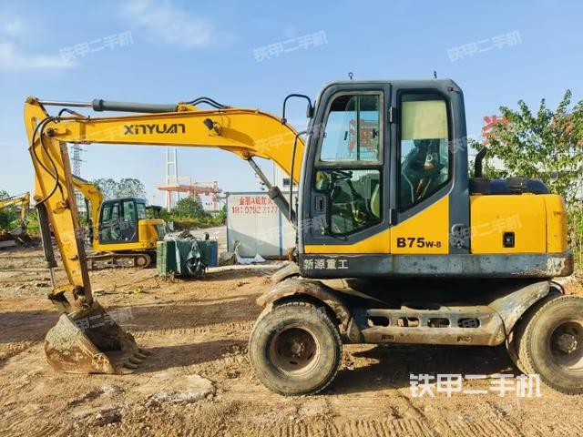 新源XYB75W-8挖掘機