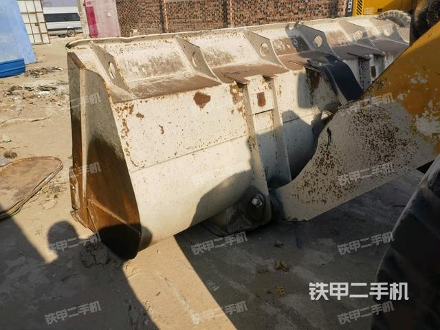 工作裝置整體(整機(jī)外觀及大件) 工作裝置整體(整機(jī)外觀及大件)