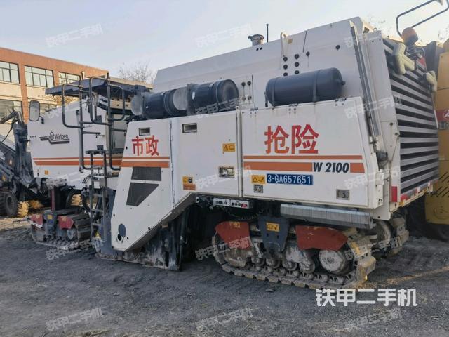 整機(jī)右后45°（設(shè)備外觀及核心部件）