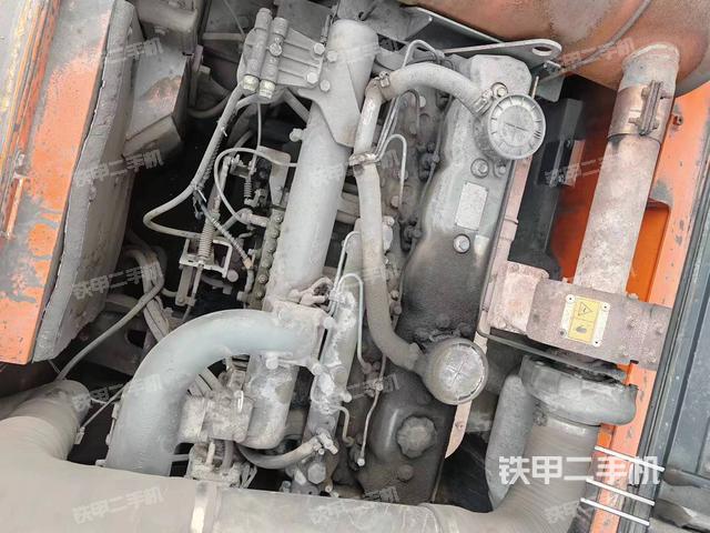 發(fā)動(dòng)機(jī)整體俯視(整機(jī)外觀) 發(fā)動(dòng)機(jī)整體俯視(整機(jī)外觀)