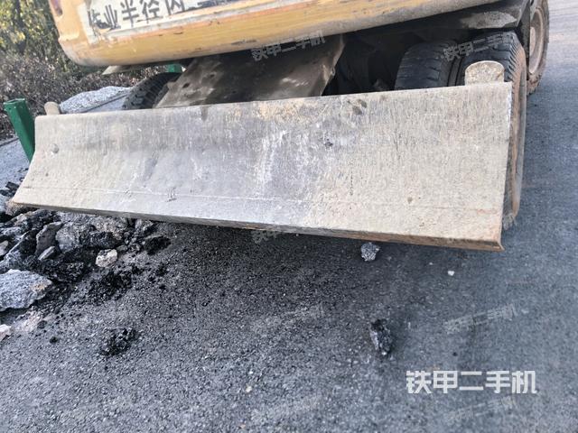 大臂油缸整體?豎拍（工作和回轉(zhuǎn)裝置）