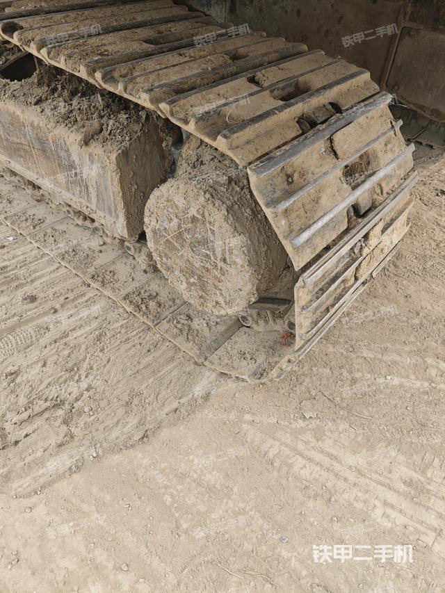 左驅(qū)動(dòng)輪（行走機(jī)構(gòu)）