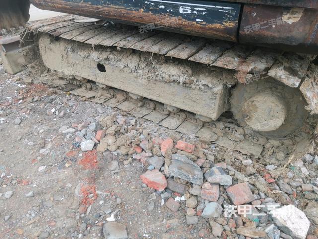 右側(cè)履帶整體?（行走機構(gòu)）