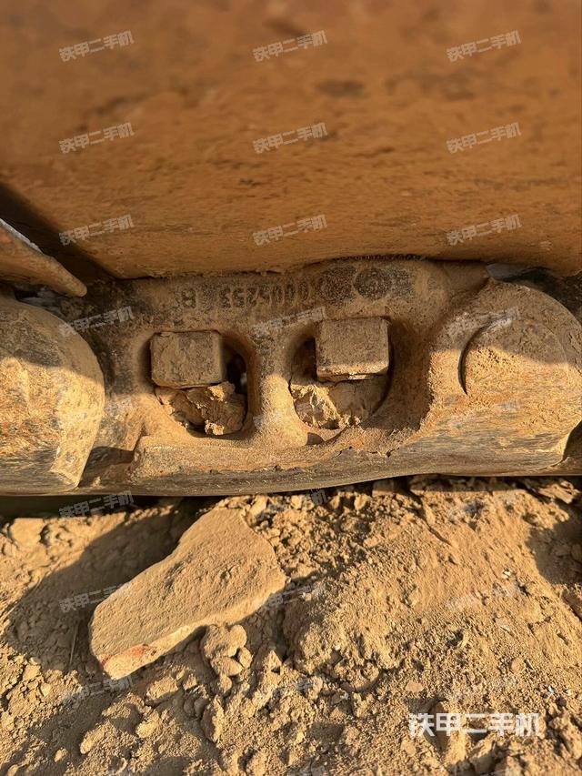 右驅(qū)動(dòng)輪（行走機(jī)構(gòu)）