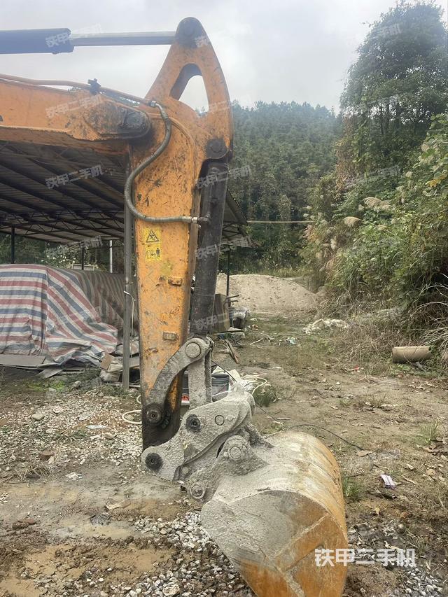 小臂整體右前(工作和回轉(zhuǎn)裝置) 小臂整體右前(工作和回轉(zhuǎn)裝置)