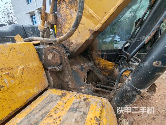 大臂根部?斜視(工作和回轉(zhuǎn)裝置) 大臂根部?斜視(工作和回轉(zhuǎn)裝置)