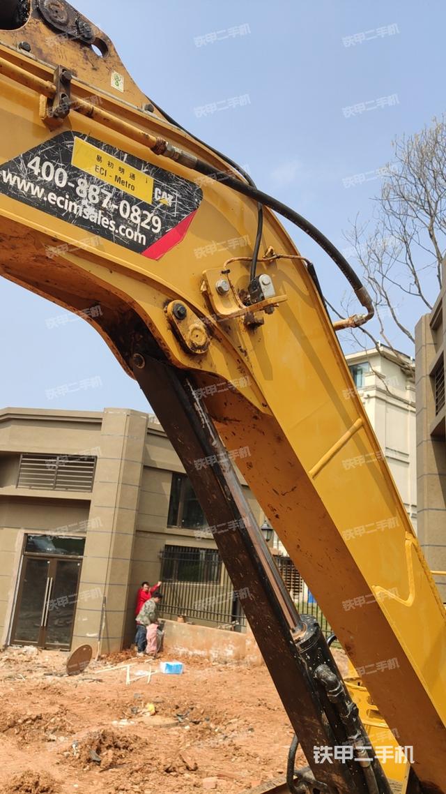駕駛室頂部（整機(jī)外觀）