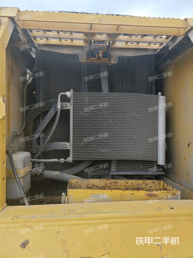 散熱器正面（大件艙室）