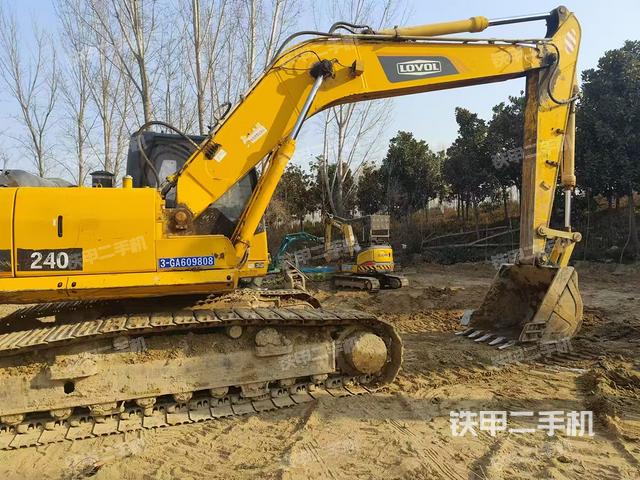 整機(jī)右后45°(整機(jī)外觀) 整機(jī)右后45°(整機(jī)外觀)